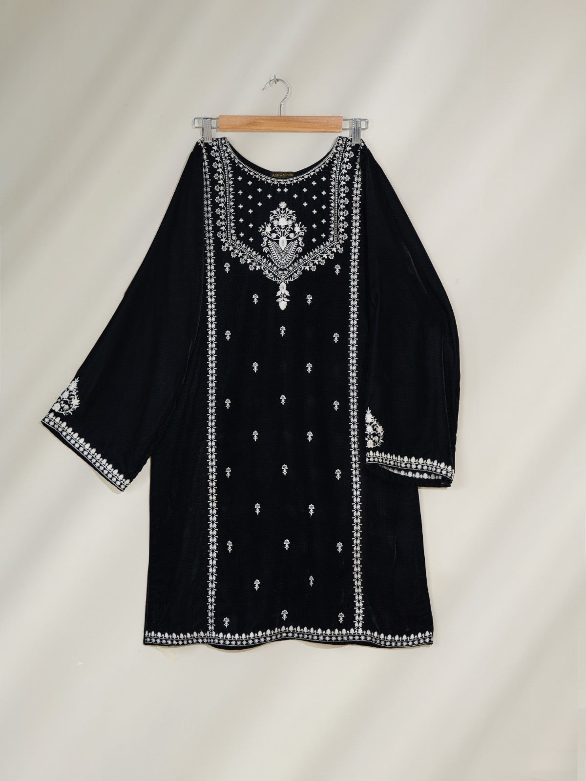 2 Piece- Embroidered Velvet Suit S110381