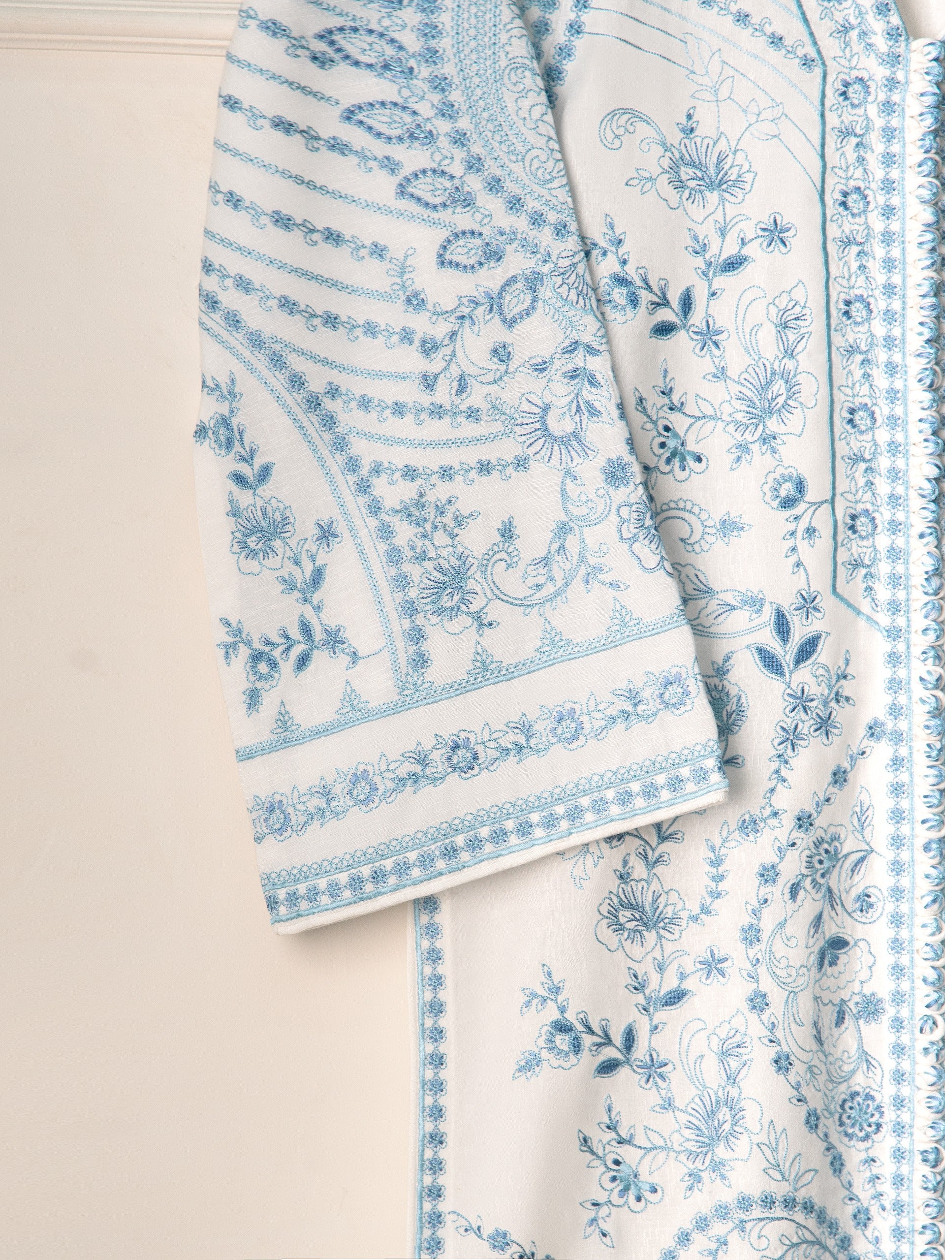 3 Piece Embroidered Karandi Suit S110842 Aghanoorinternational