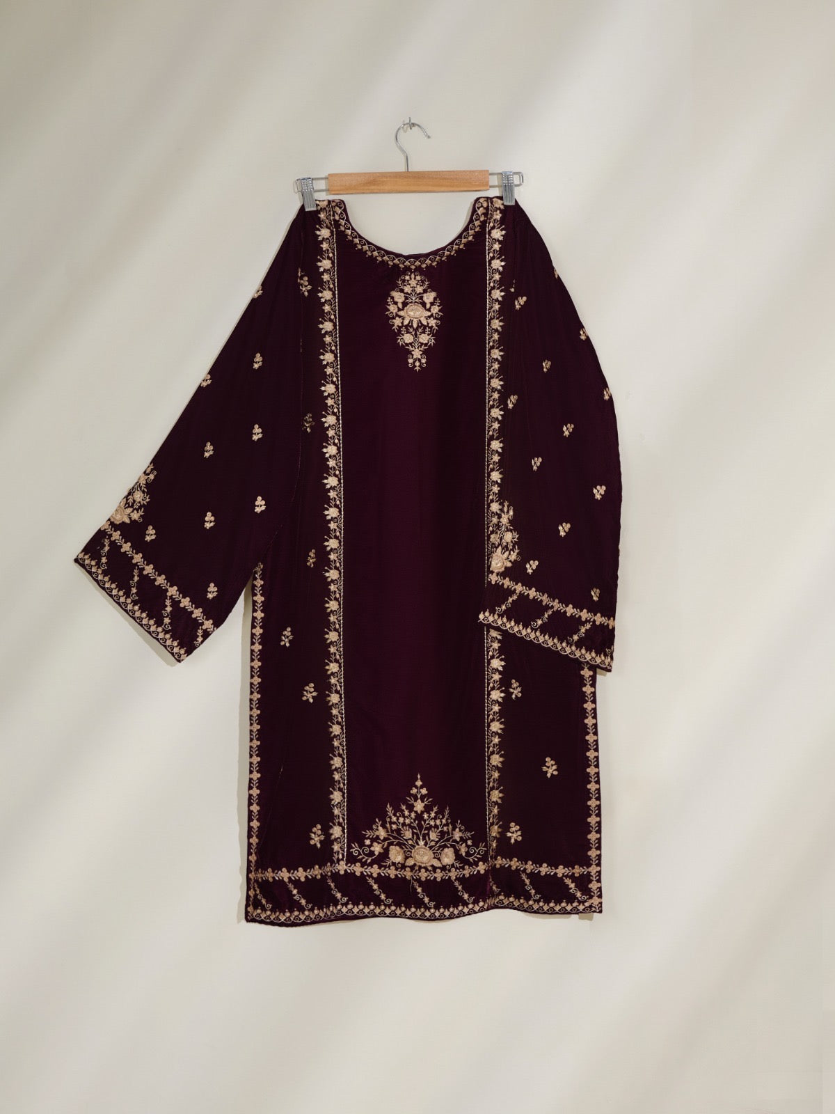 2 Piece- Embroidered Velvet Suit S110393