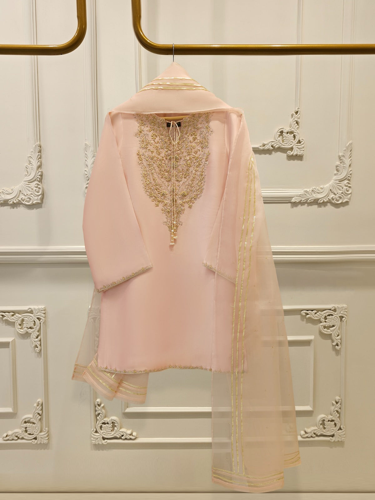 3 Piece-  Pure Embroidered Sheesha Silk Suit S112380