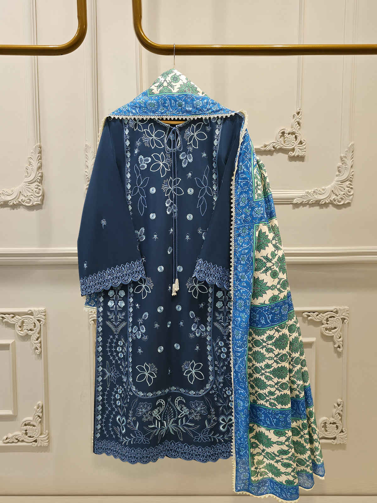 3 Piece - Embroidered Lawn Suit S112213