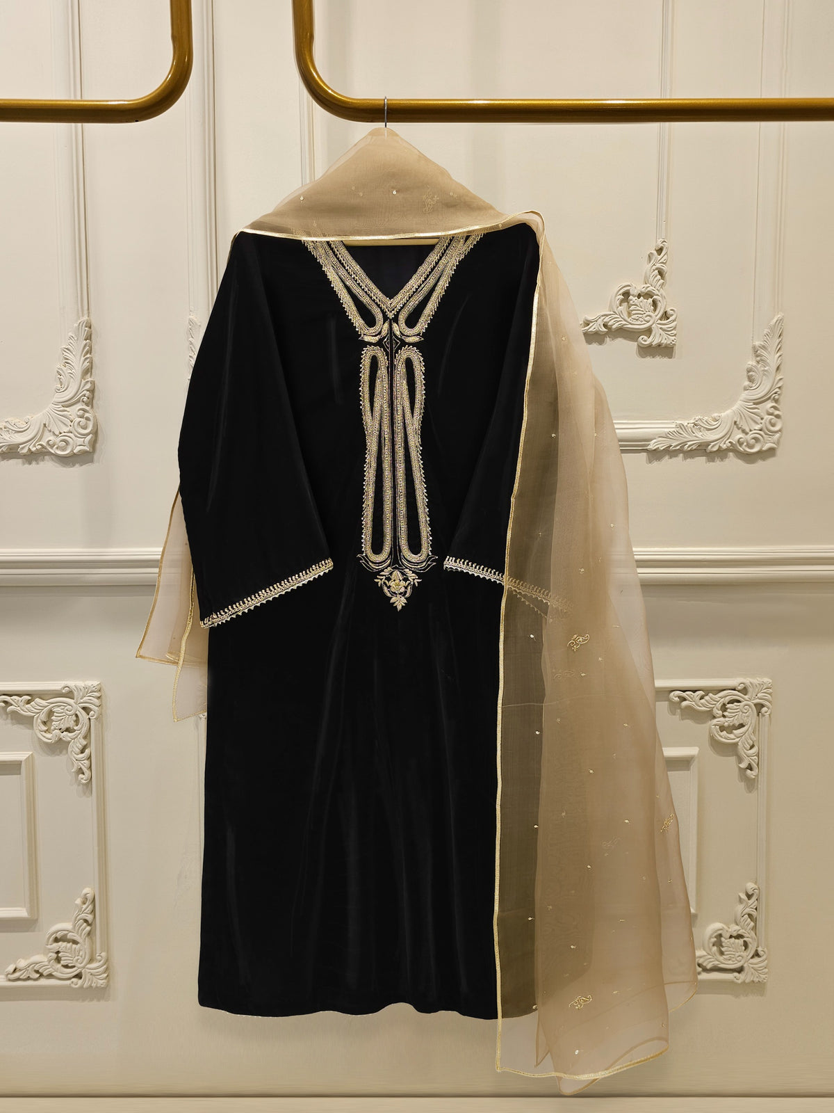3 Piece - Embroidered Velvet Suit S112731
