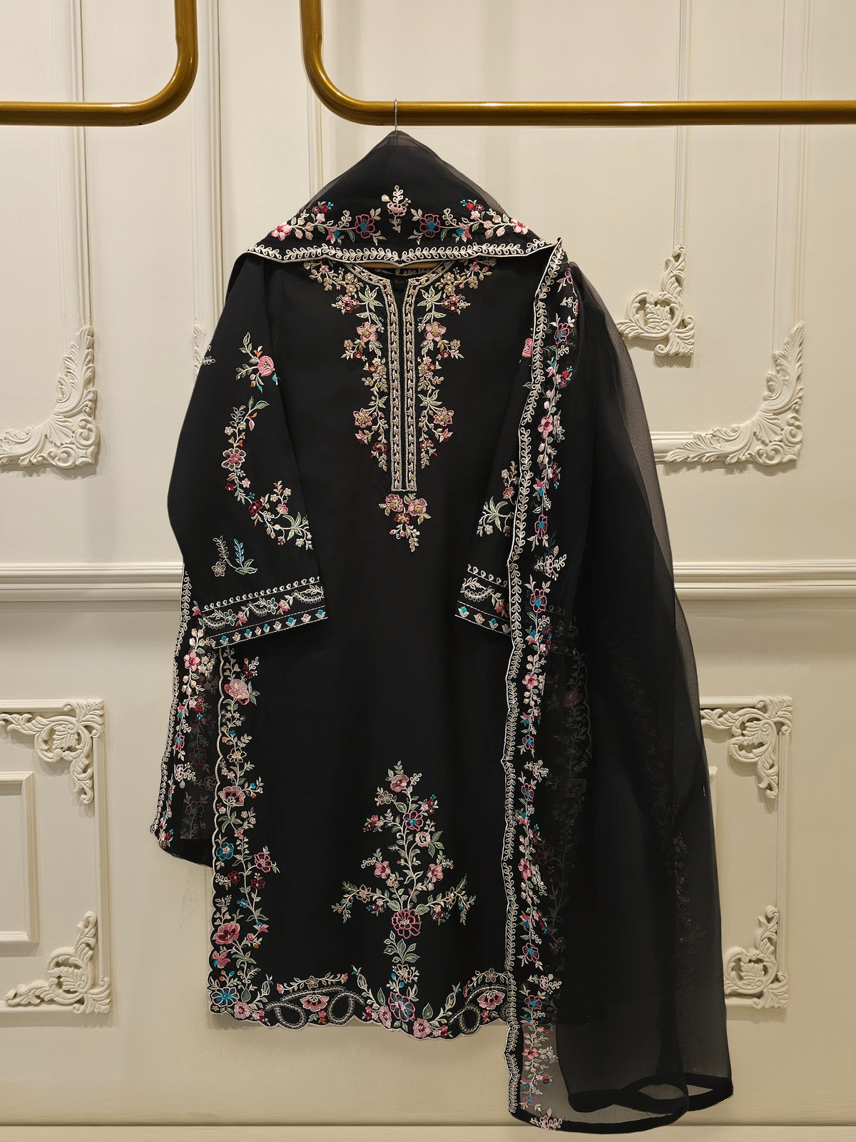 3 Piece- Pure Khaddi Silk Embroidered Suit S112991