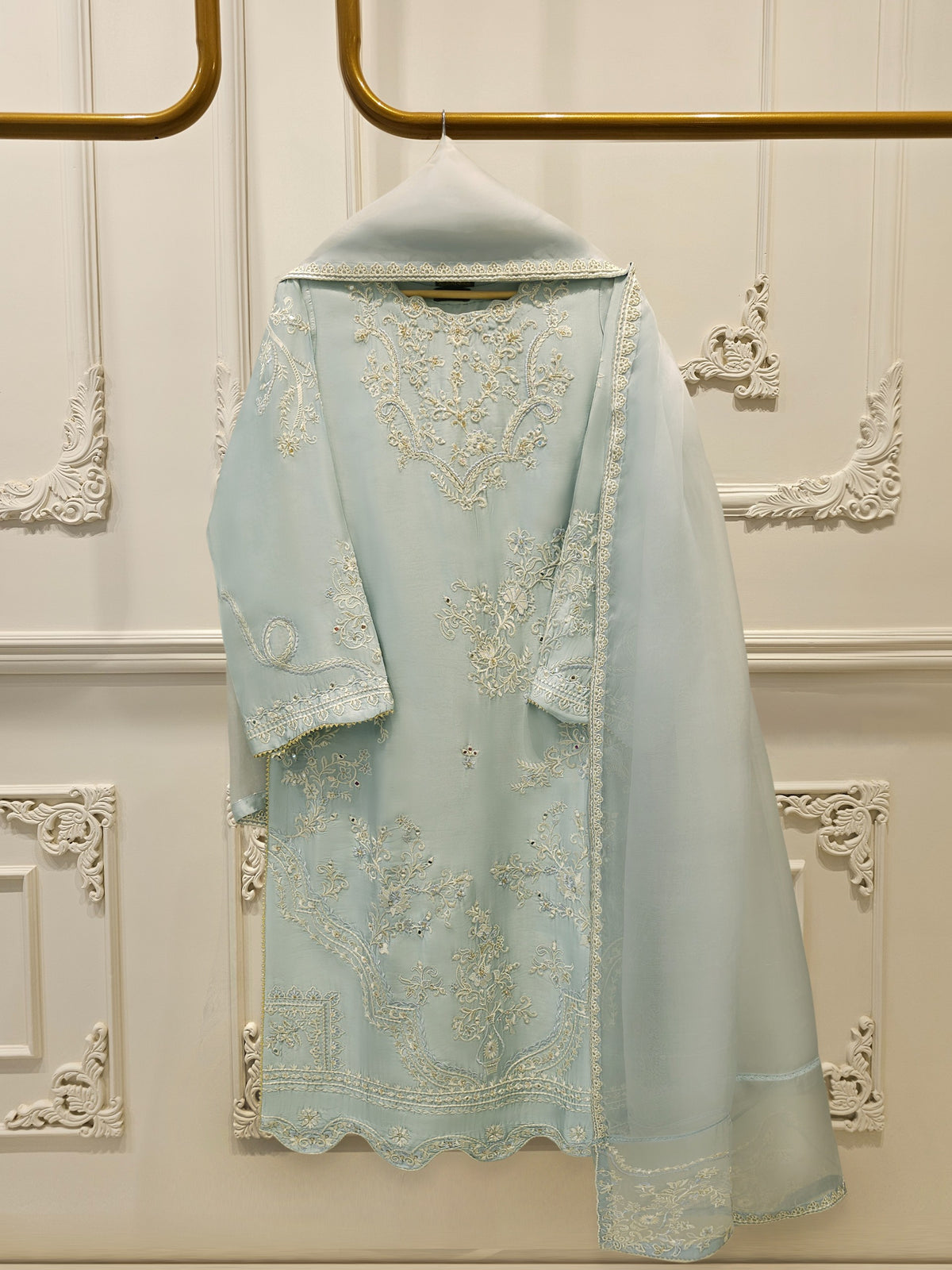 3 Piece- Pure Sheesha Silk Embroidered Suit S113069