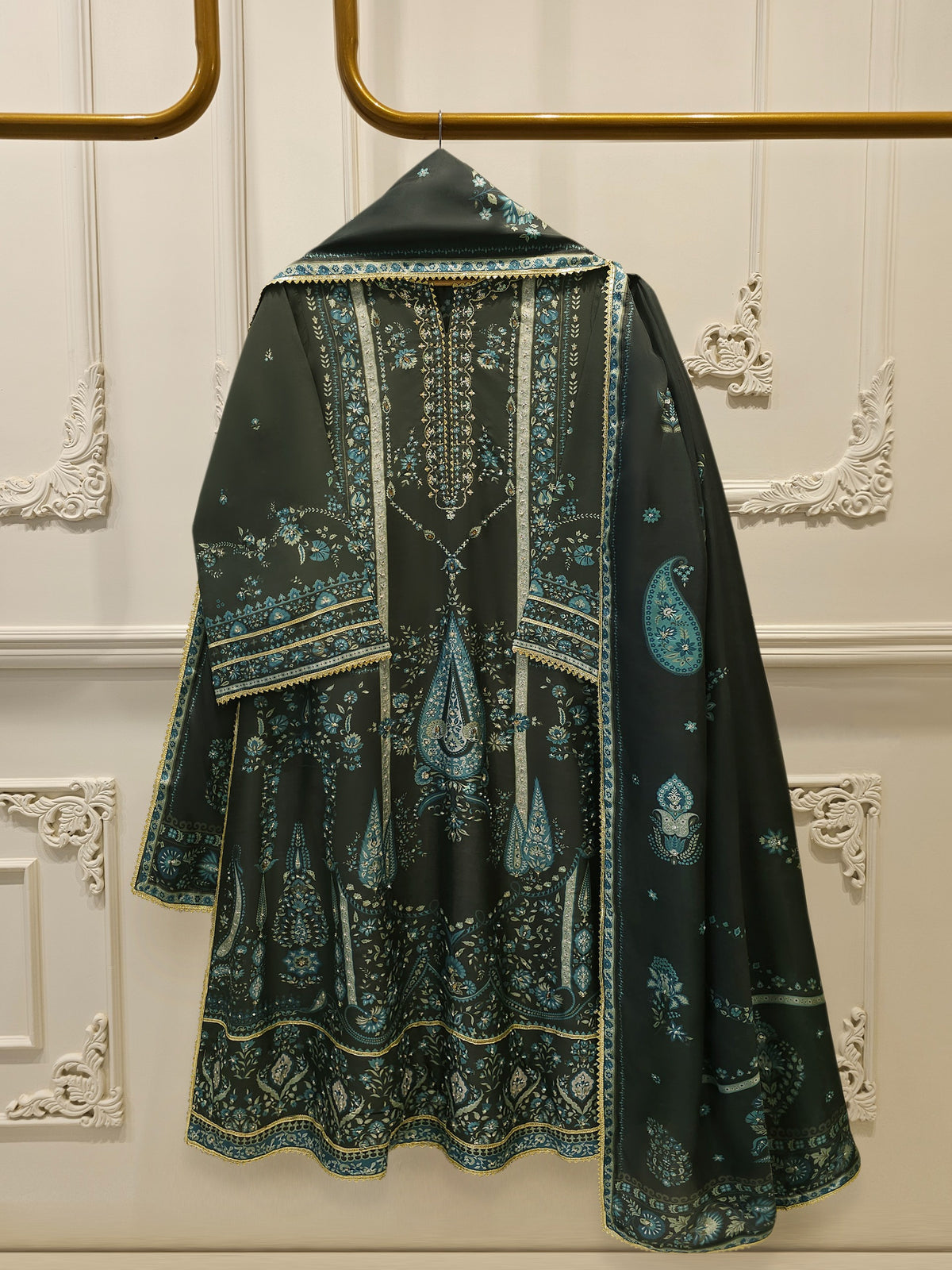 3-Piece Pure Embroidered Silk Suit – Luxury Elegant Women's Formal Wear S114736