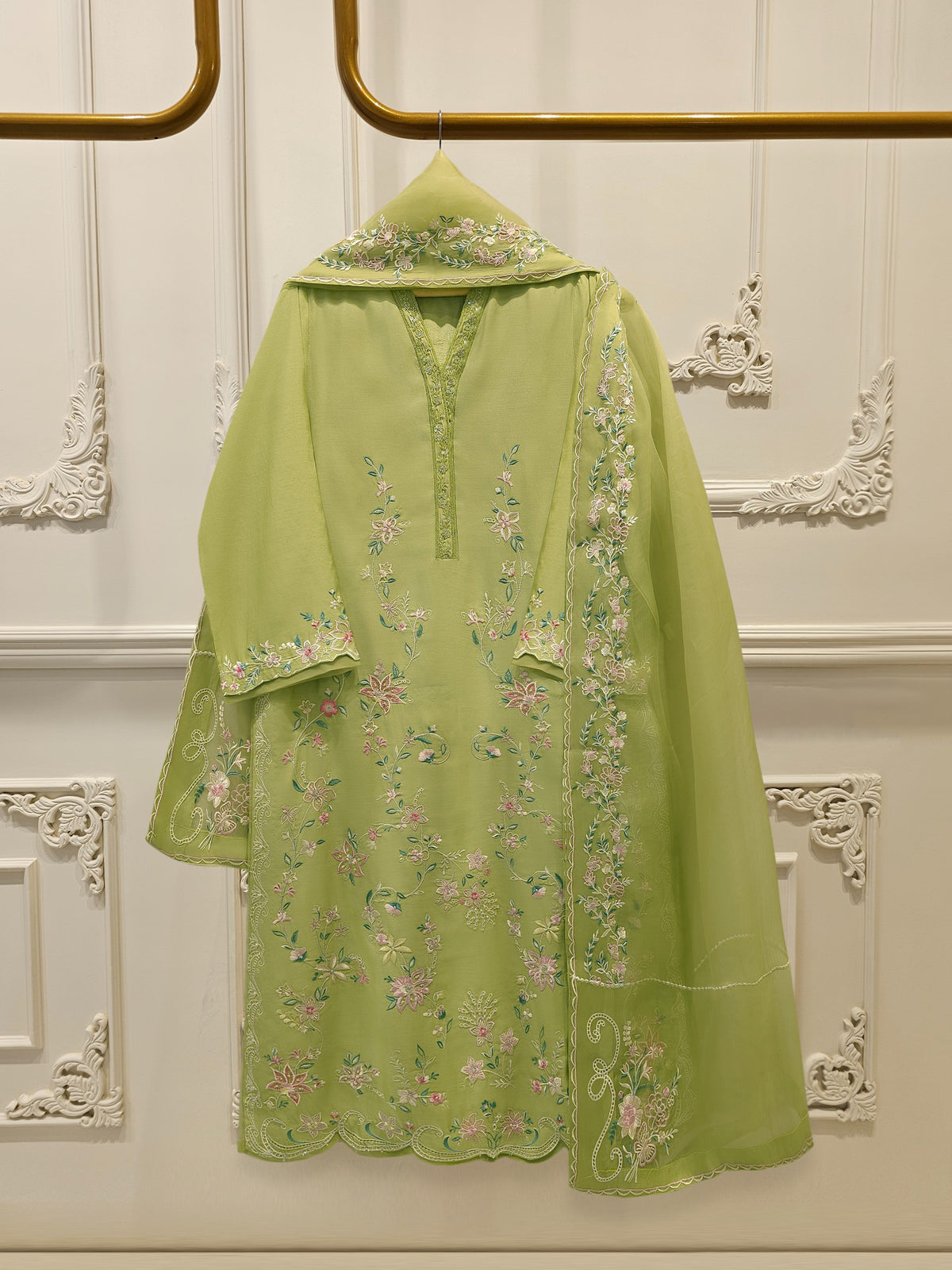 3 Piece - Pure Khaddi Silk Embroidered  Suit S115092