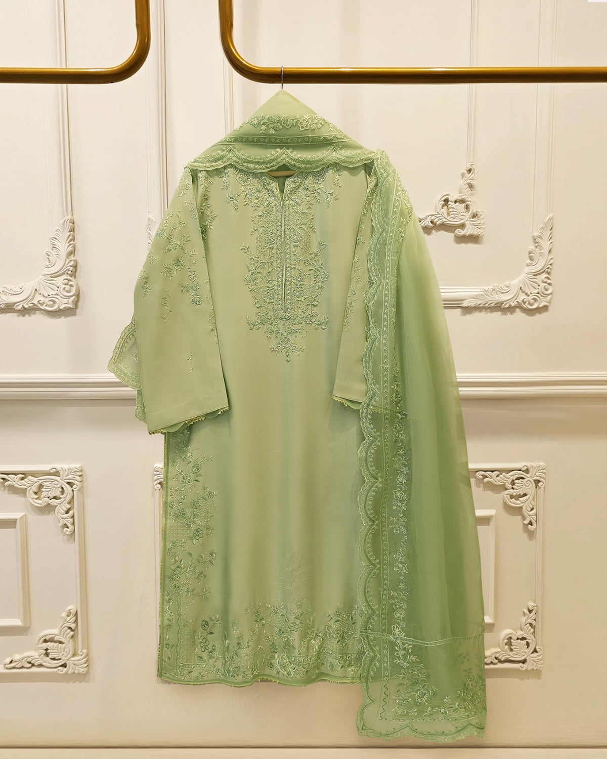 3 Piece- Pure  Sheesha Silk Embroidered Suit S115722