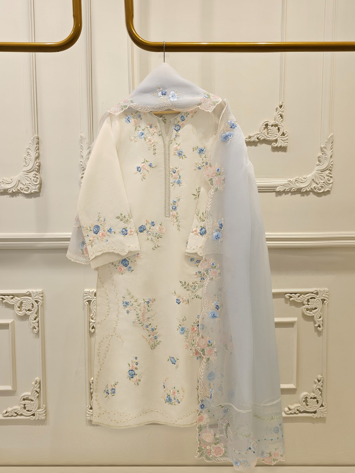 3 Piece- Pure Khaddi Silk Embroidered Suit S112438