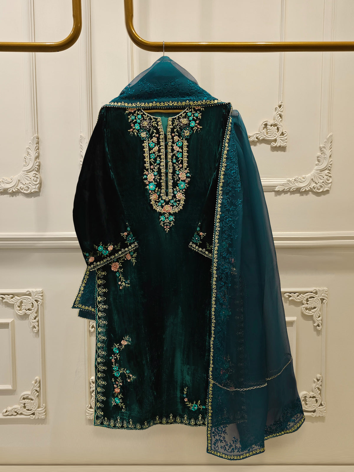 2 Piece - Embroidered Velvet Suit S112901