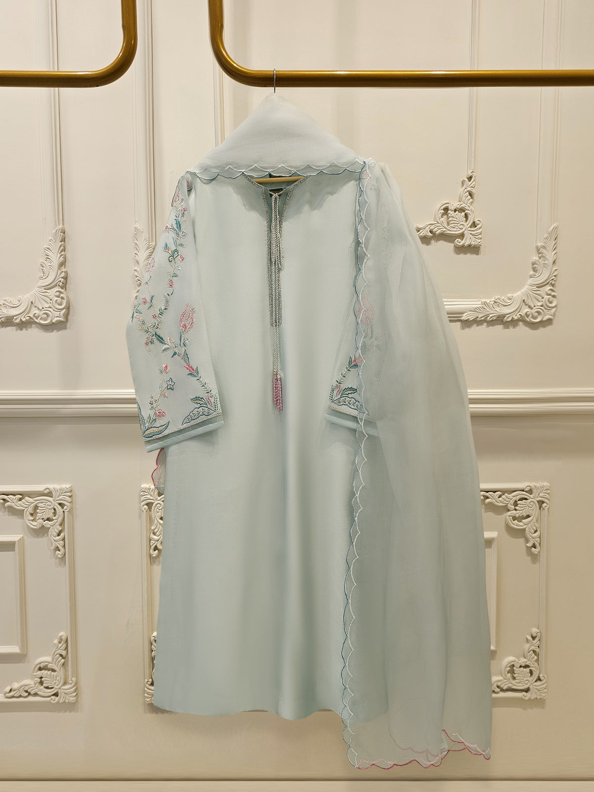 3 Piece-  Pure Embroidered Sheesha Silk Suit S112962