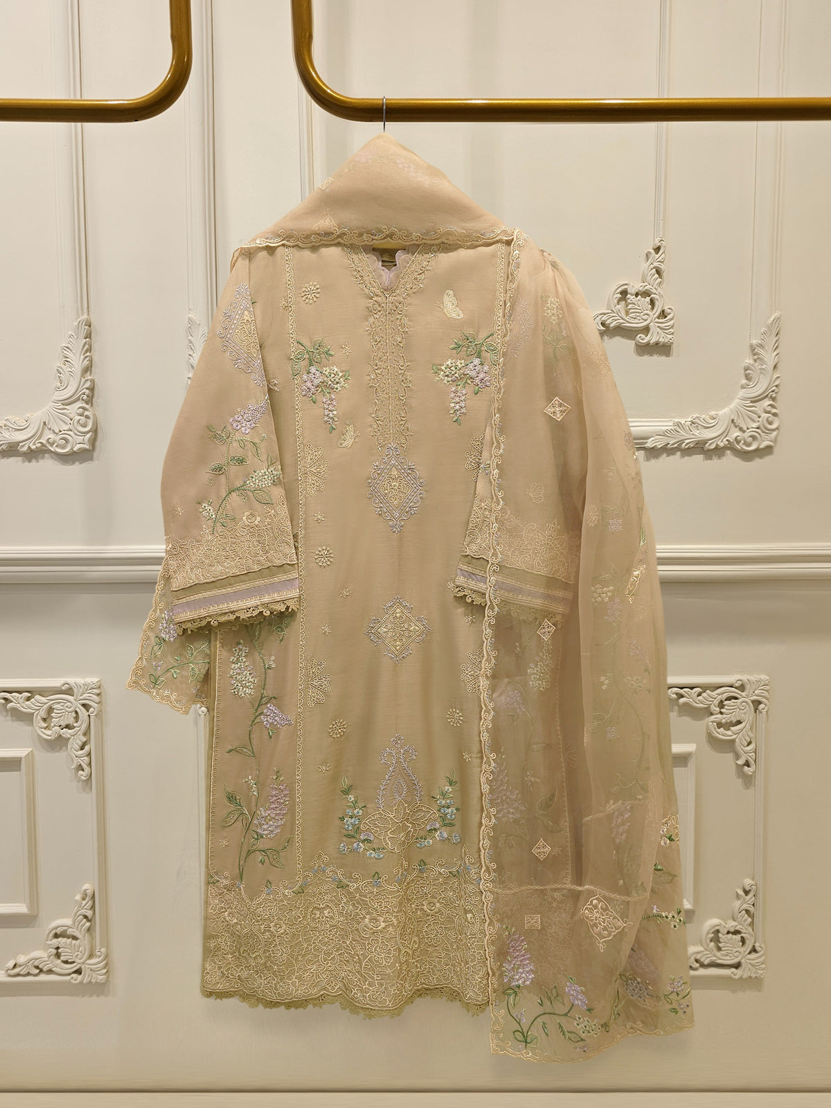 3 Piece - Embroidered Khadi Silk Suit WS00395