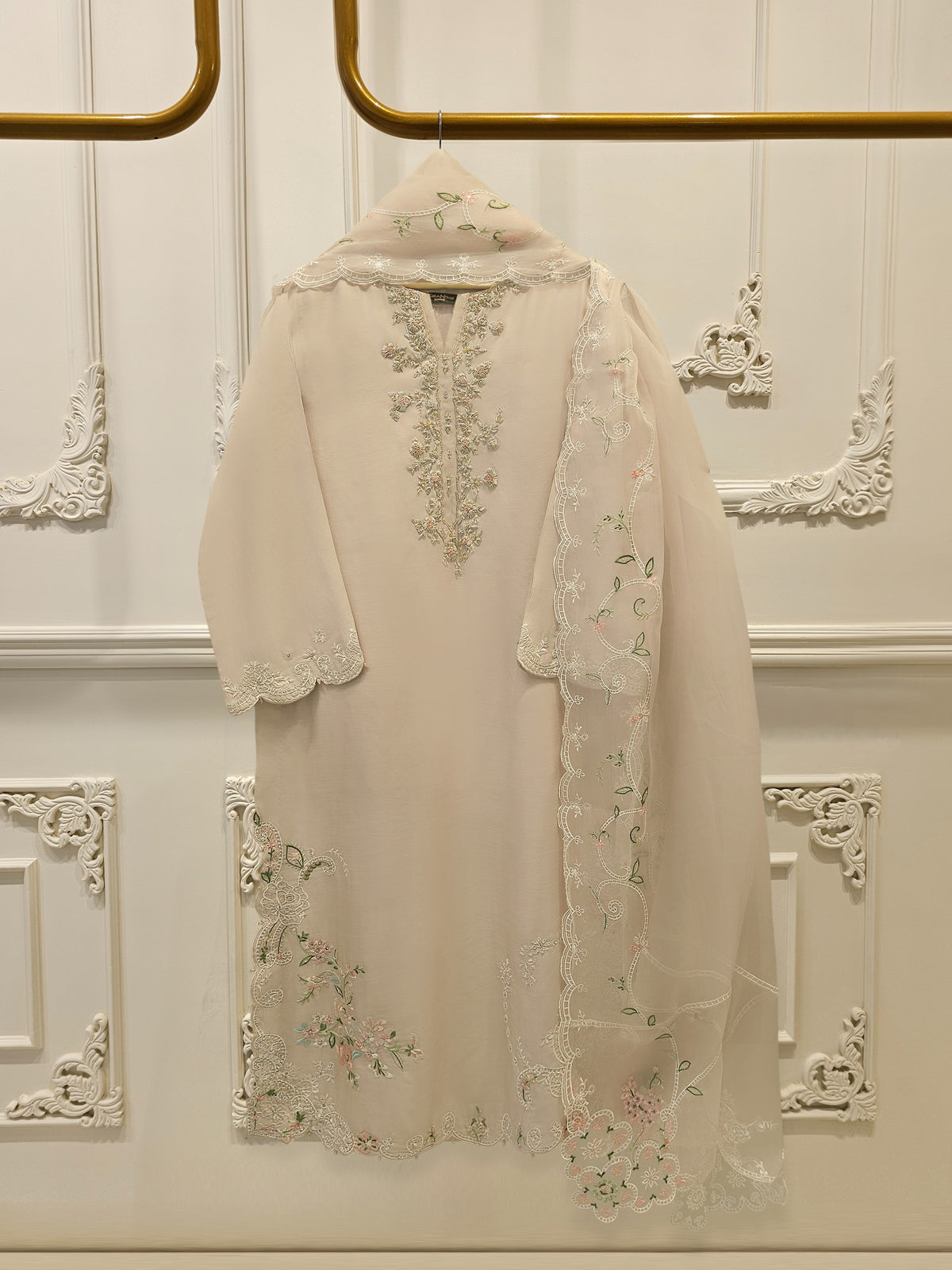 3 Piece - Pure Khaddi Silk Embroidered  Suit S115165