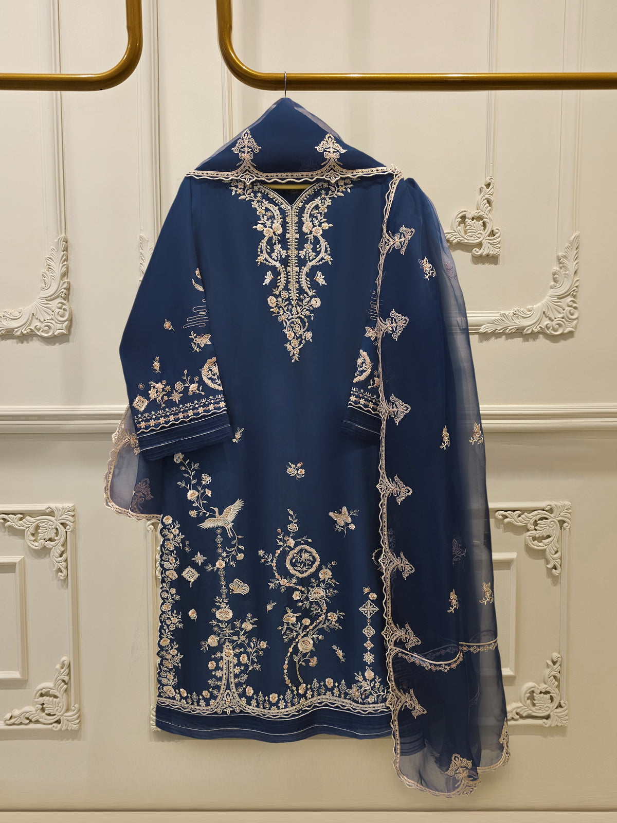 3 Piece- Pure  Sheesha Silk Embroidered Suit S115399