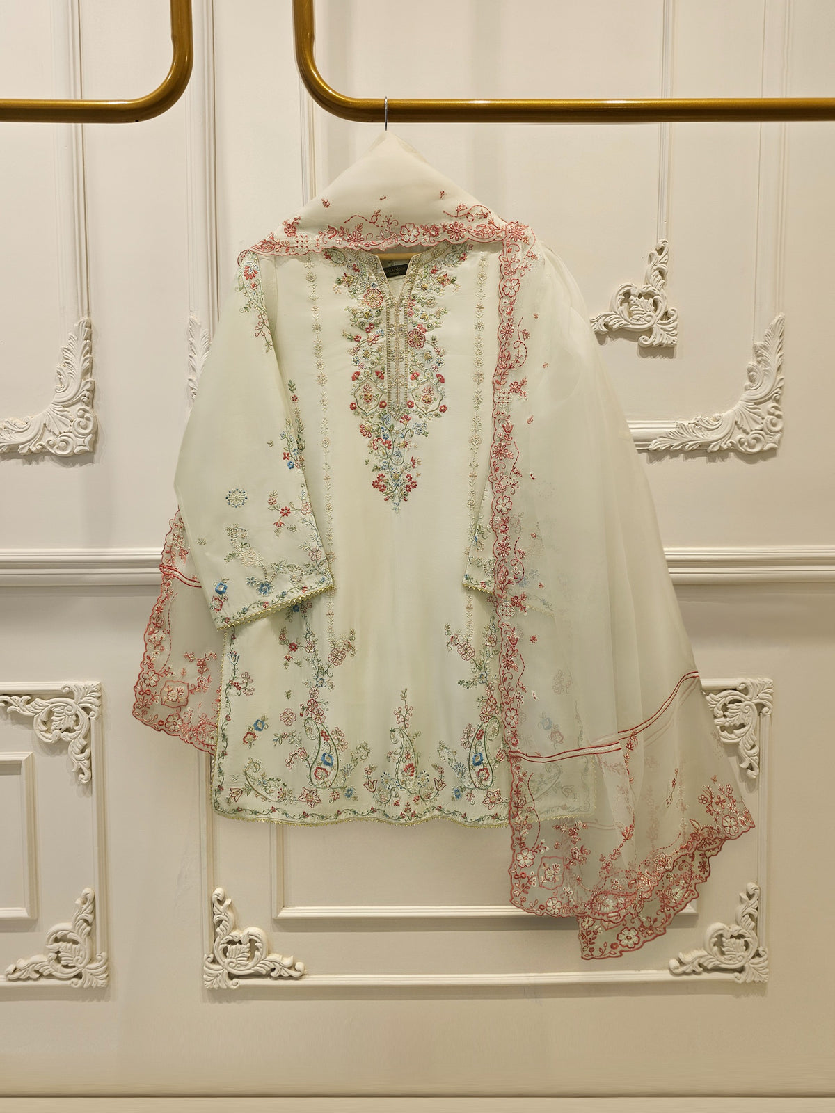 3 Piece- Pure  Sheesha Silk Embroidered Suit S115407