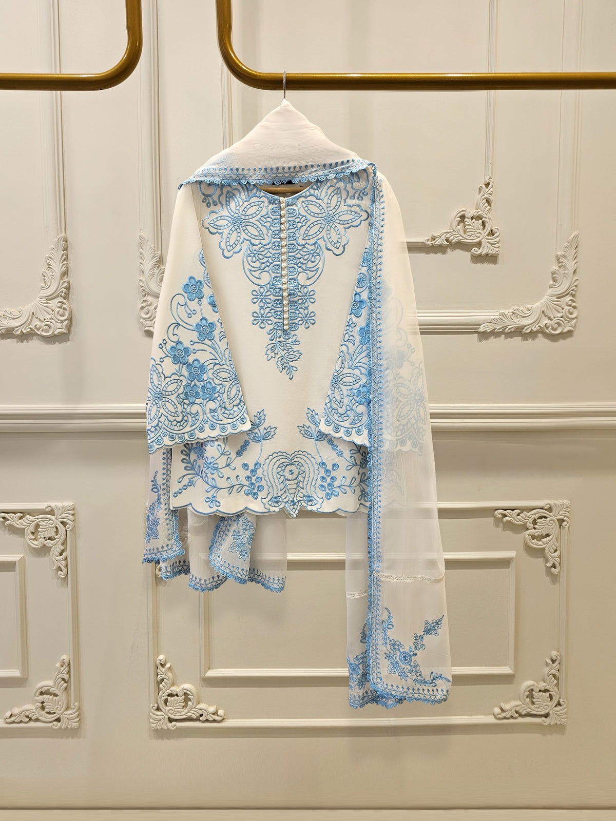 3 Piece - Embroidered Lawn Suit S111712